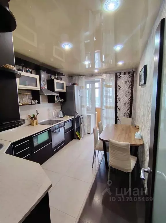 2-к кв. Хабаровский край, Хабаровск Саратовская ул., 2А (65.0 м) - Фото 0