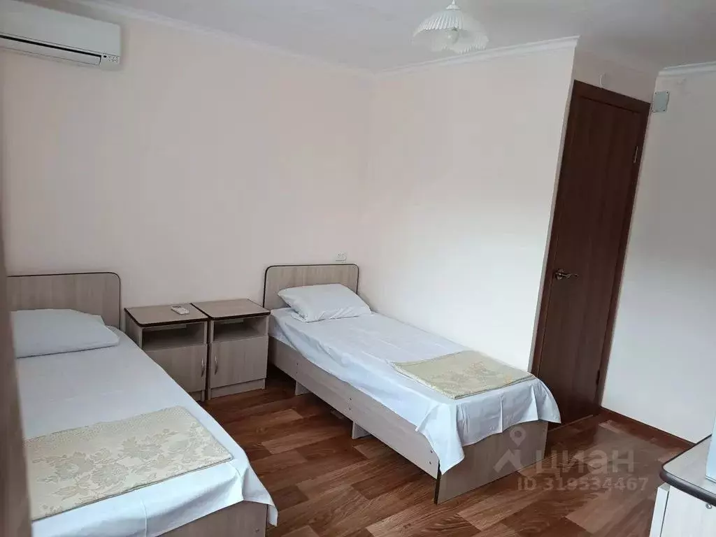 Дом в Краснодарский край, Туапсинский муниципальный округ, с. Небуг ... - Фото 0