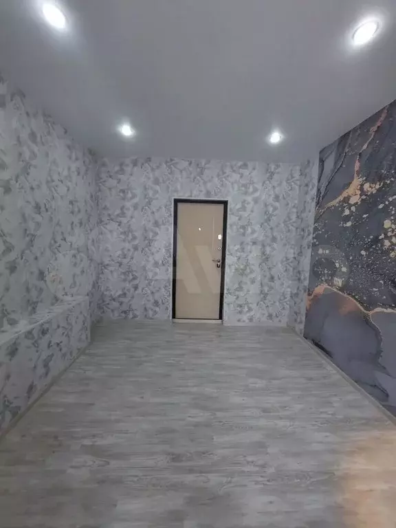 Комната 13 м в 1-к., 1/4 эт. - Фото 1
