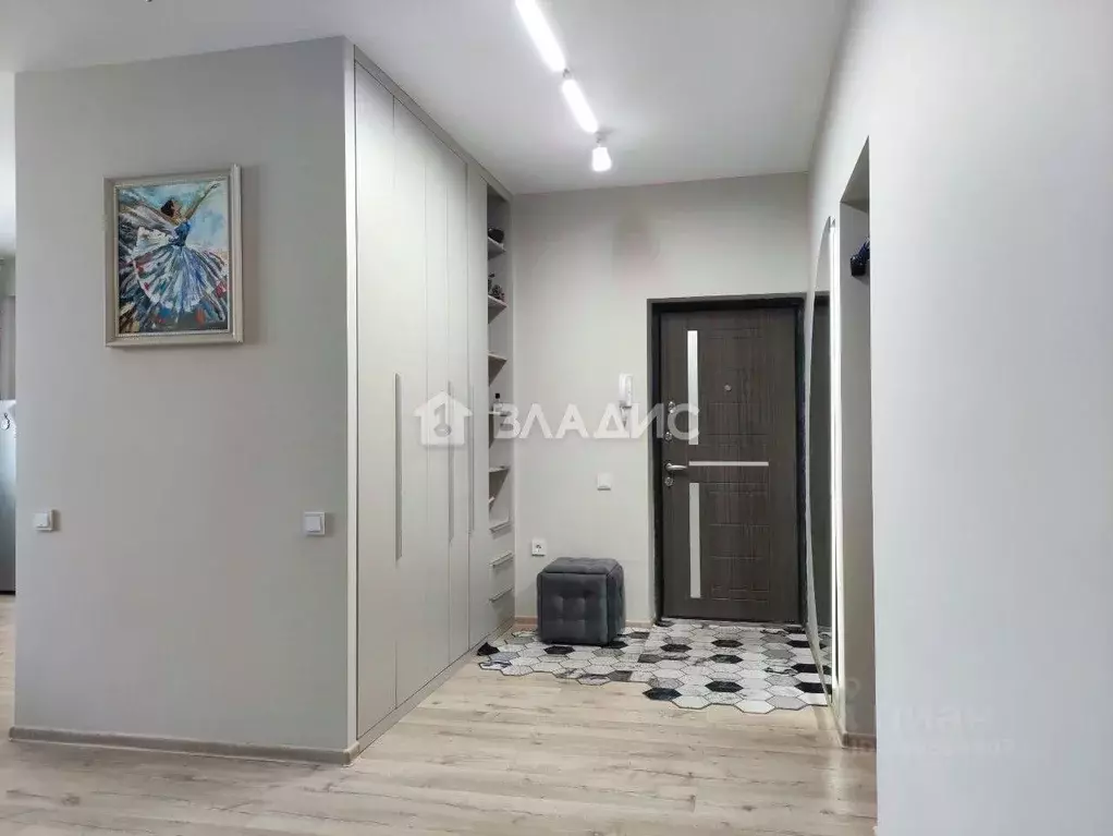 3-к кв. Бурятия, Улан-Удэ ул. Гагарина, 87 (76.0 м) - Фото 0