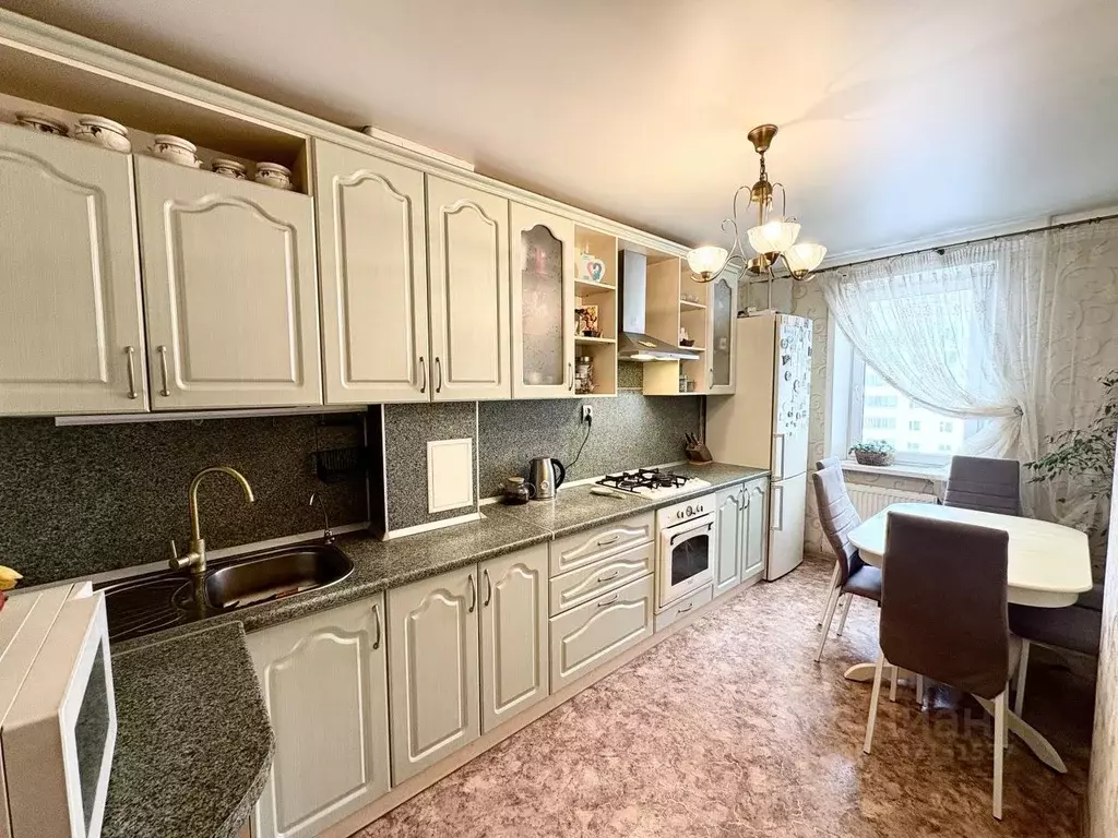 3-к кв. Татарстан, Нижнекамск ул. Рифката Гайнуллина, 18 (66.7 м) - Фото 1