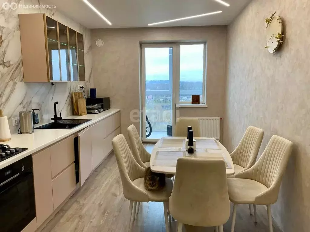 3-комнатная квартира: Калининград, Артиллерийская улица, 87 (80.5 м) - Фото 1