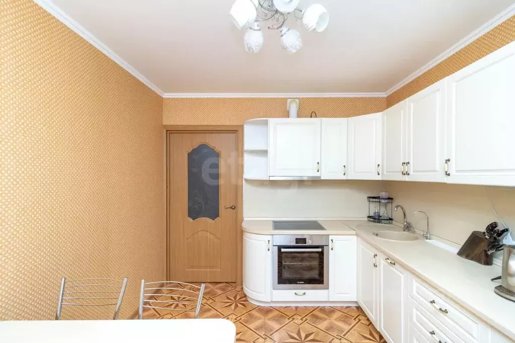 2-к кв. Тюменская область, Тюмень ул. Ю.-Р.Г. Эрвье, 30 (59.4 м) - Фото 0