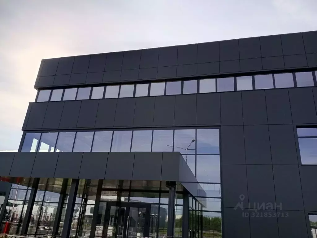 Склад в Санкт-Петербург, Санкт-Петербург, Петергоф ул. Новые Заводы, ... - Фото 0