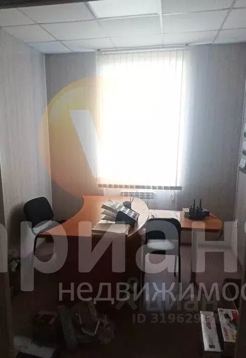 Помещение свободного назначения в Омская область, Таврическое рп ул. ... - Фото 2