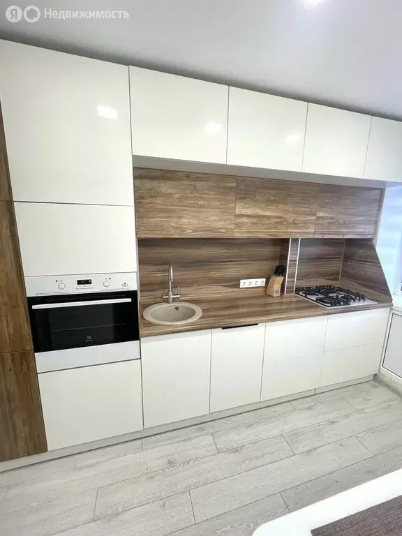 3-комнатная квартира: Киров, улица Маршала И.С. Конева, 7к7 (58.5 м) - Фото 1
