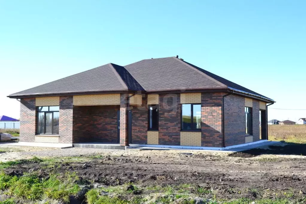 Дом в Тюменская область, Тюменский муниципальный округ, с. Чикча, ... - Фото 1