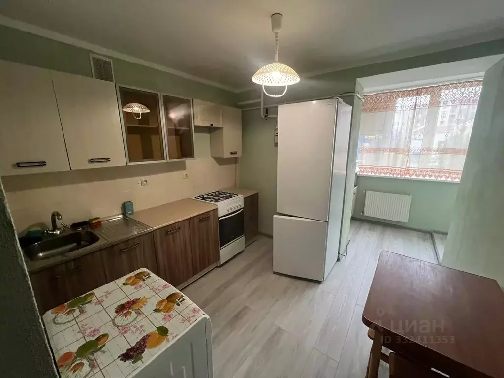 2-к кв. Крым, Симферополь ул. Балаклавская, 121 (64.0 м) - Фото 1