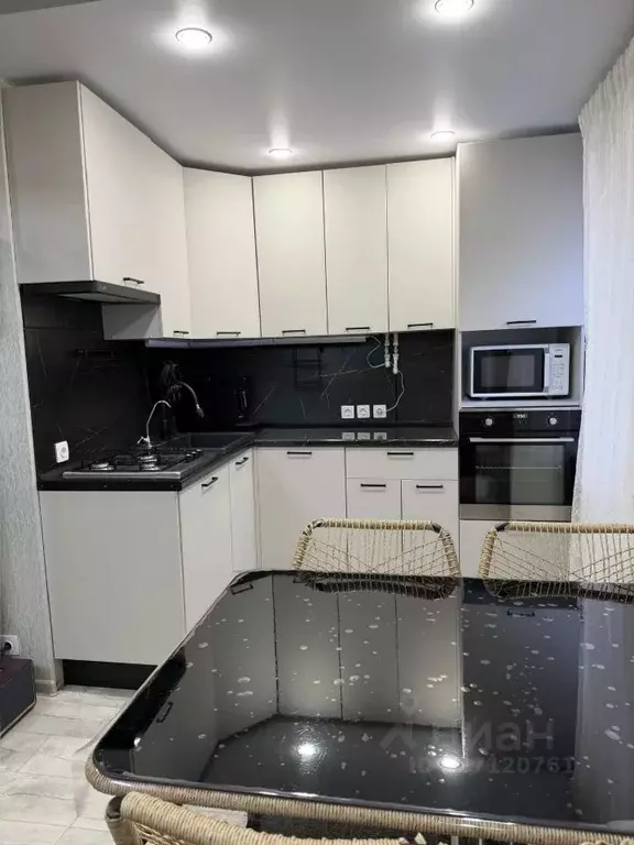 2-к кв. Волгоградская область, Волгоград ул. Лавочкина, 10 (44.0 м) - Фото 0