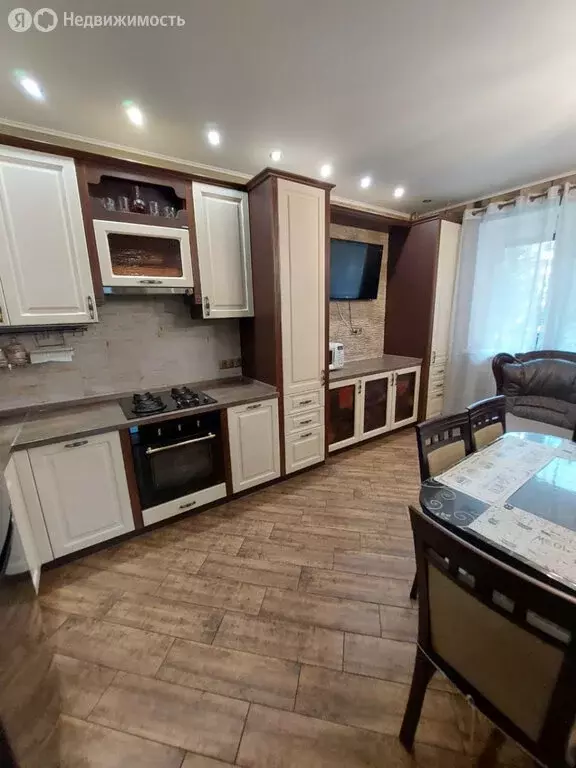 3-комнатная квартира: Калининград, Шахматная улица, 2Б (92 м) - Фото 0