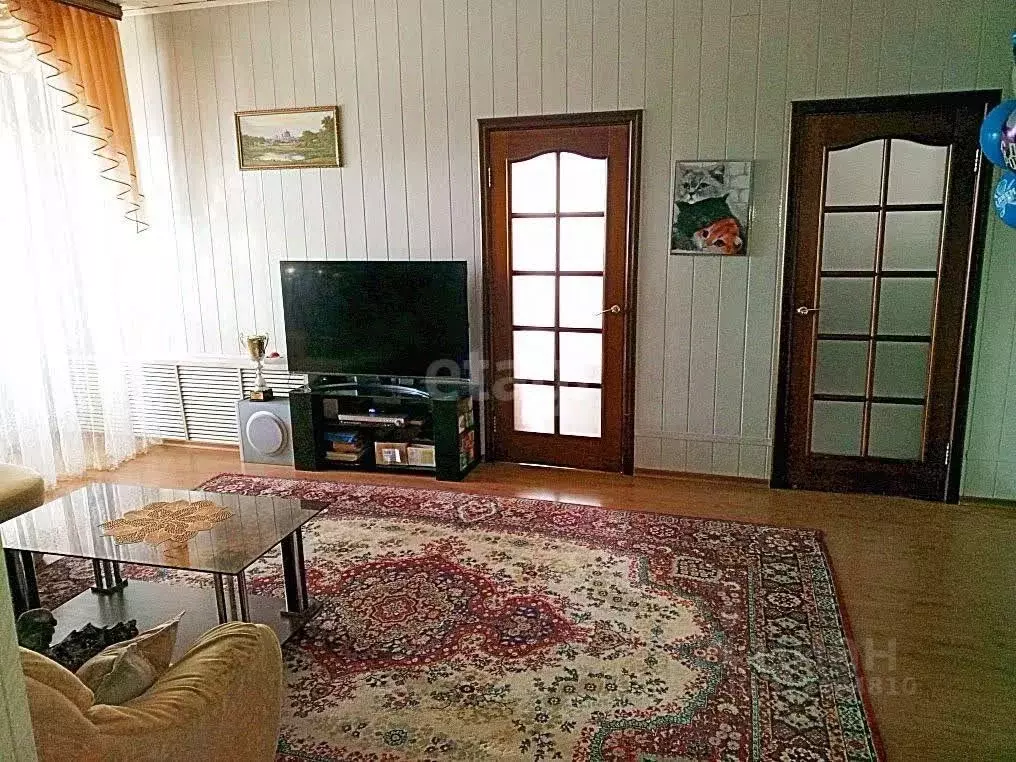 Дом в Белгородская область, Губкин ул. 12 Апреля, 20 (210 м) - Фото 0