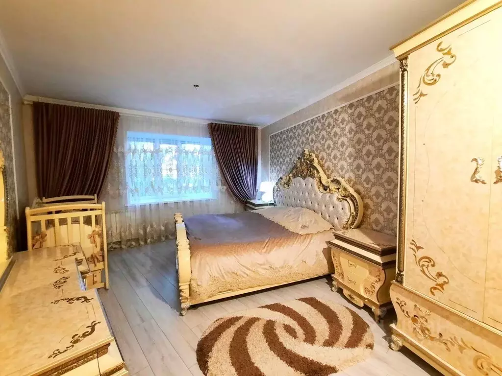 5-к кв. Курская область, Курск просп. Победы, 8 (122.0 м) - Фото 0