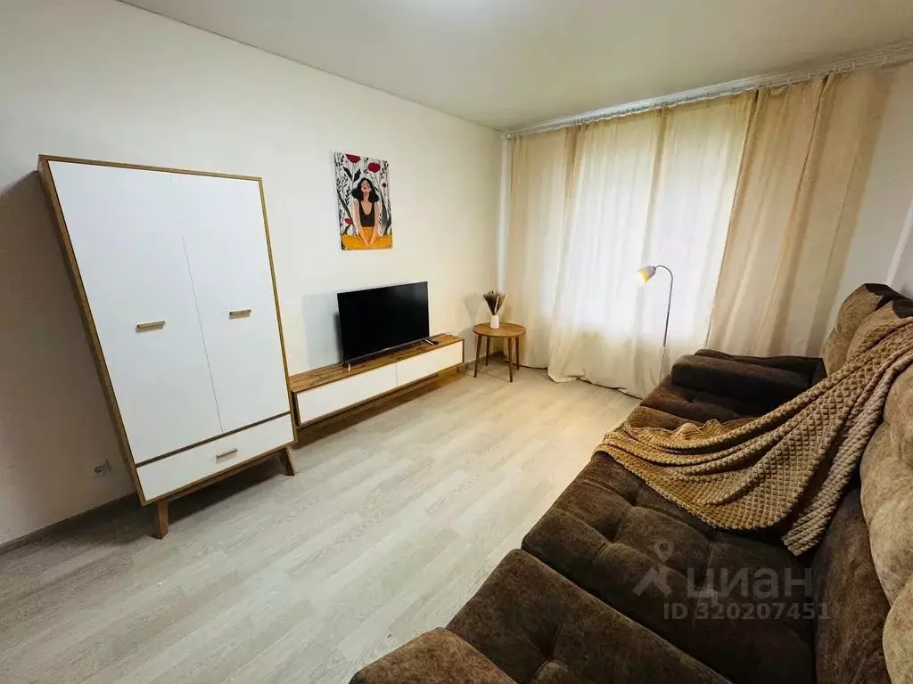 2-к кв. Башкортостан, Уфа ул. Летчиков, 1/8 (60.0 м) - Фото 0