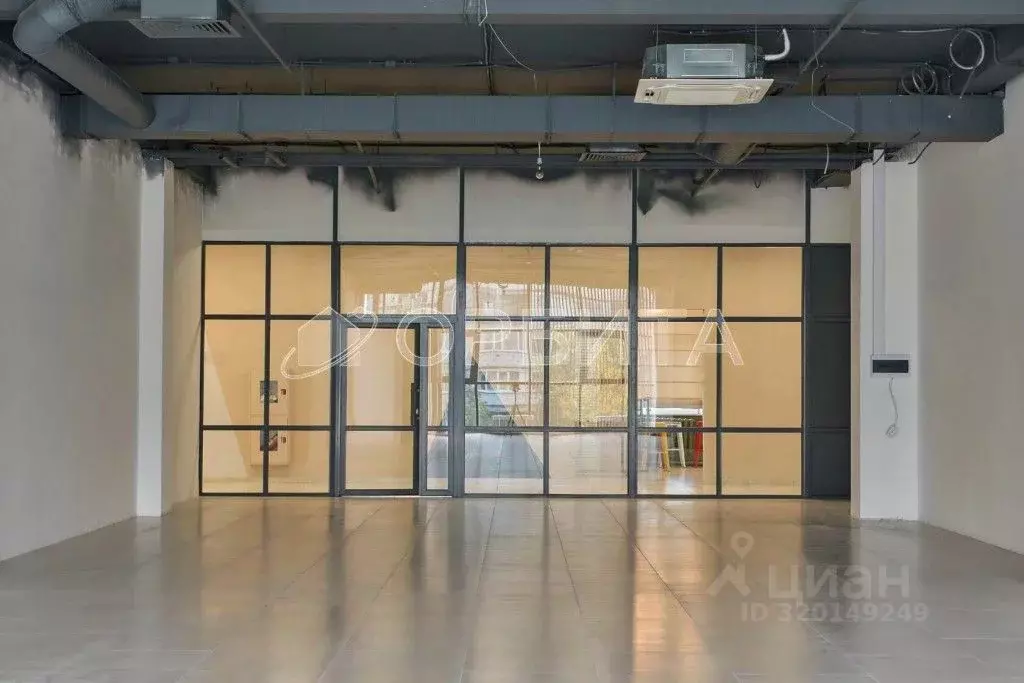 Помещение свободного назначения в Тюменская область, Тюмень ул. ... - Фото 1