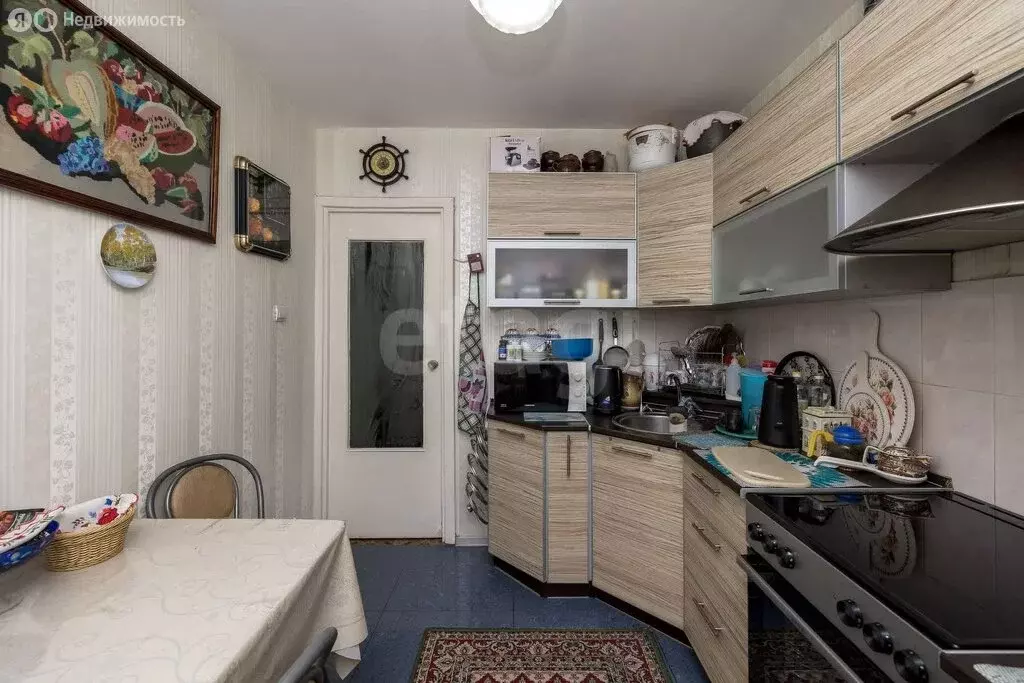 3-комнатная квартира: Тюмень, улица Пермякова, 50 (66 м) - Фото 2