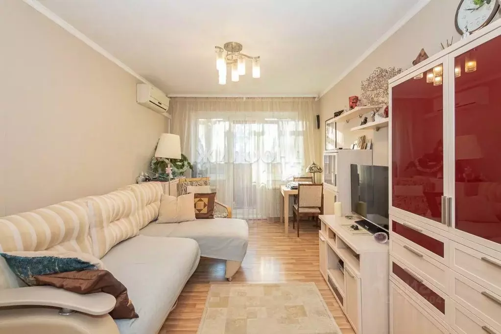 2-к кв. Новосибирская область, Новосибирск Академгородок мкр, ул. ... - Фото 0