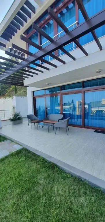 2-к кв. Крым, Алушта аллея Декабристов, 5 (70.0 м) - Фото 1