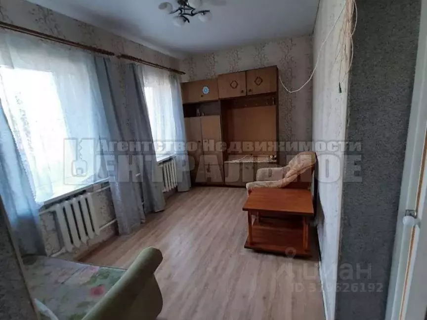 Дом в Смоленская область, Смоленск ул. 6-я Мичуринская, 47 (50 м) - Фото 1