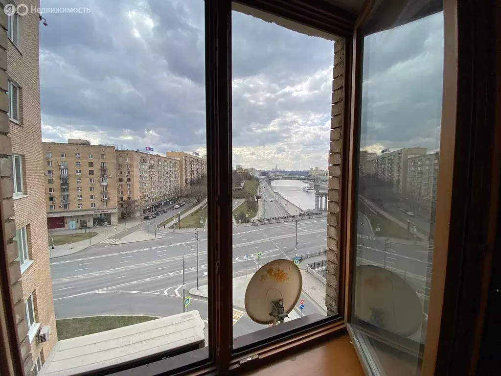 3-комнатная квартира: Москва, Смоленская улица, 10 (63 м) - Фото 0