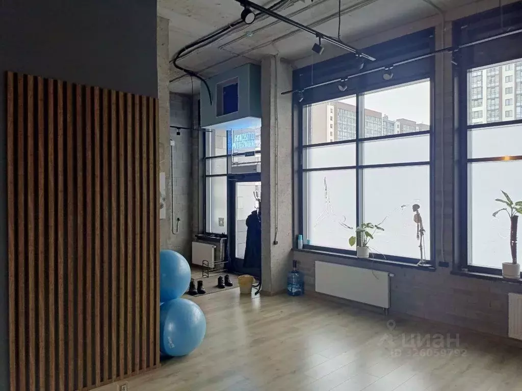 Помещение свободного назначения в Санкт-Петербург просп. Ветеранов, ... - Фото 1