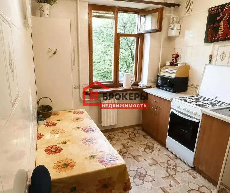 2-к кв. Севастополь ул. Репина, 20 (42.0 м) - Фото 2