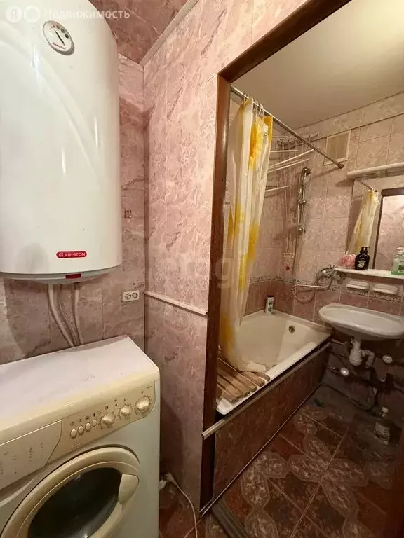 2-комнатная квартира: село Русско-Высоцкое, 24 (62.8 м) - Фото 2