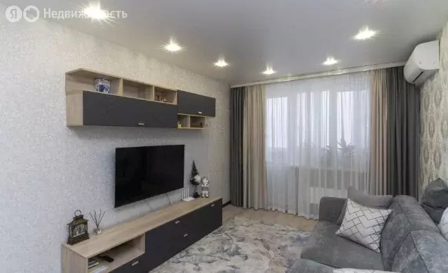 2-комнатная квартира: Тюмень, улица Мельникайте, 135 (50.7 м) - Фото 2