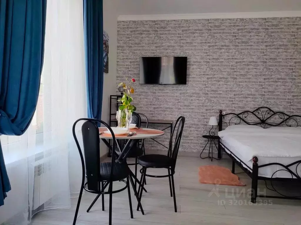 Студия Краснодарский край, Краснодар просп. Римский, 8 (30.0 м) - Фото 1