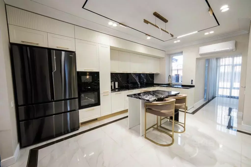 Дом в Омская область, Омск ул. Санина, 4/1 (137 м) - Фото 1