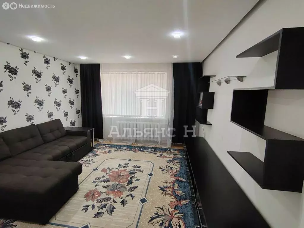 3-комнатная квартира: Азов, Ленинградская улица, 62 (70 м) - Фото 1