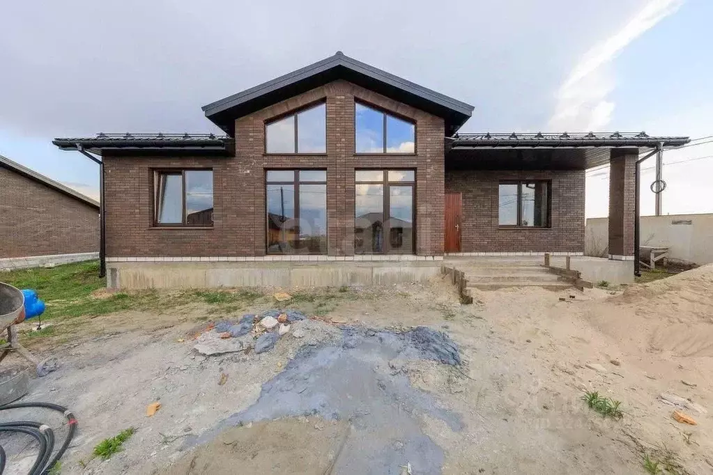 Дом в Брянская область, Брянский район, Отрадненское с/пос, с. ... - Фото 1