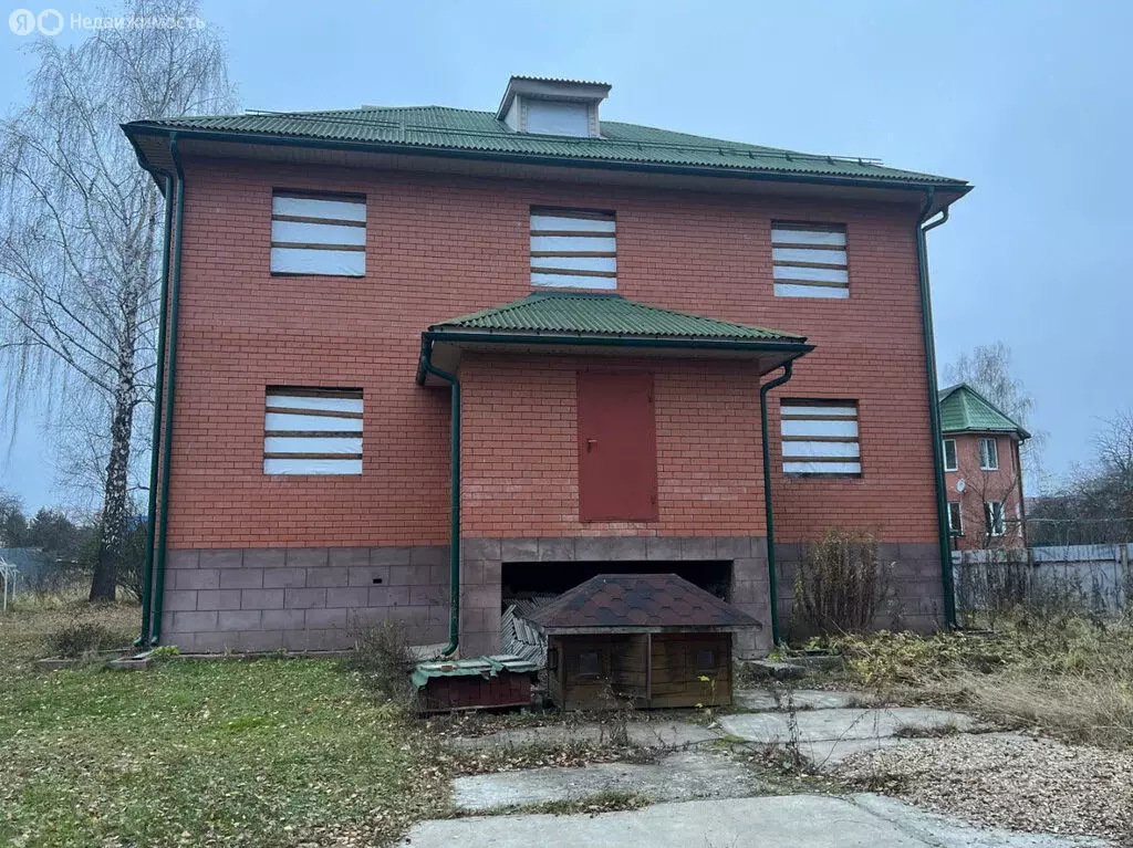 Дом в Чехов, Серпуховская улица (240 м) - Фото 1