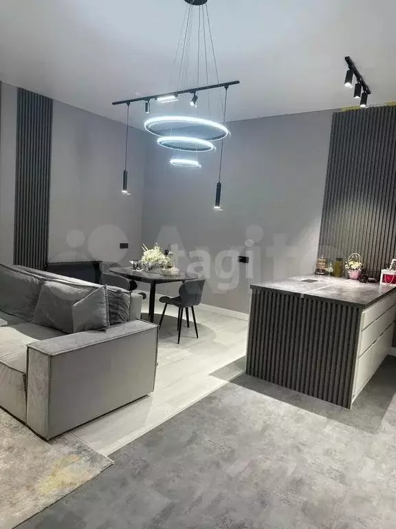 3-к. квартира, 105,4 м, 1/2 эт. - Фото 1