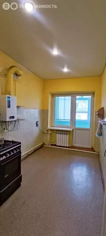 3-комнатная квартира: Лиски, улица 40 лет Октября, 59 (63 м) - Фото 0
