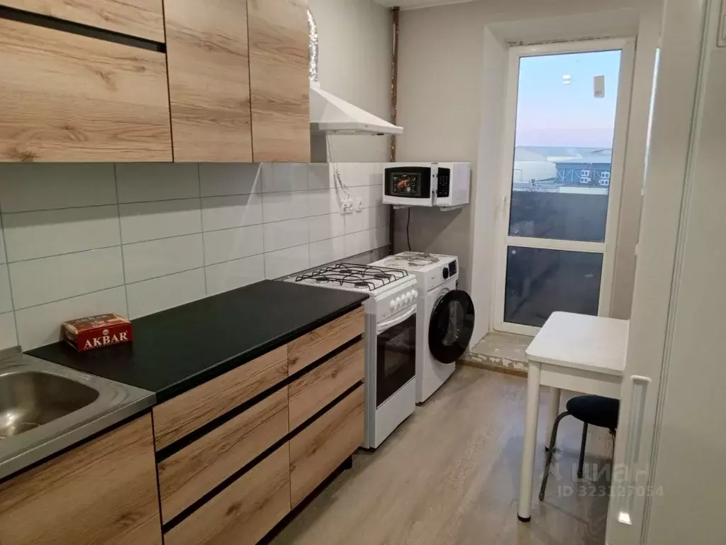 1-к кв. Саратовская область, Энгельс просп. Строителей, 53 (30.0 м) - Фото 1