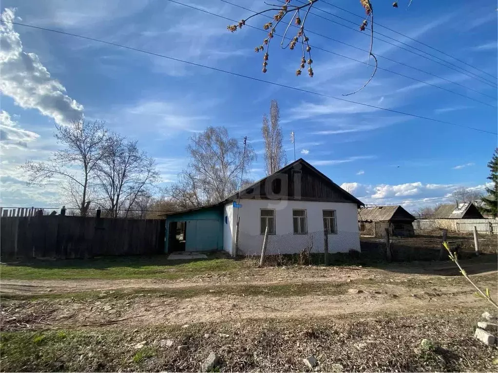 Дом в Саратовская область, Марксовский район, Подлесновское ... - Фото 1