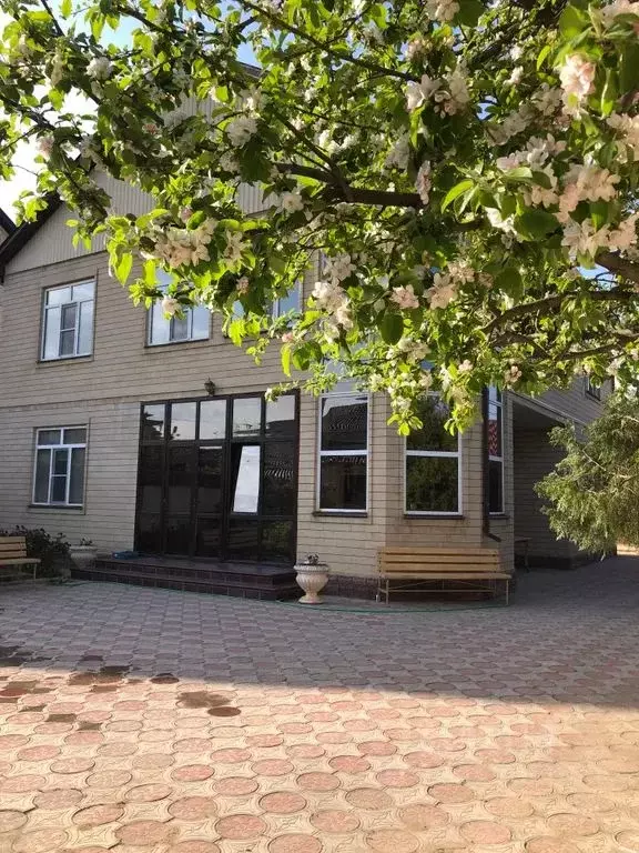 Дом в Дагестан, Махачкала Караман-7 мкр, 13 (250 м) - Фото 1