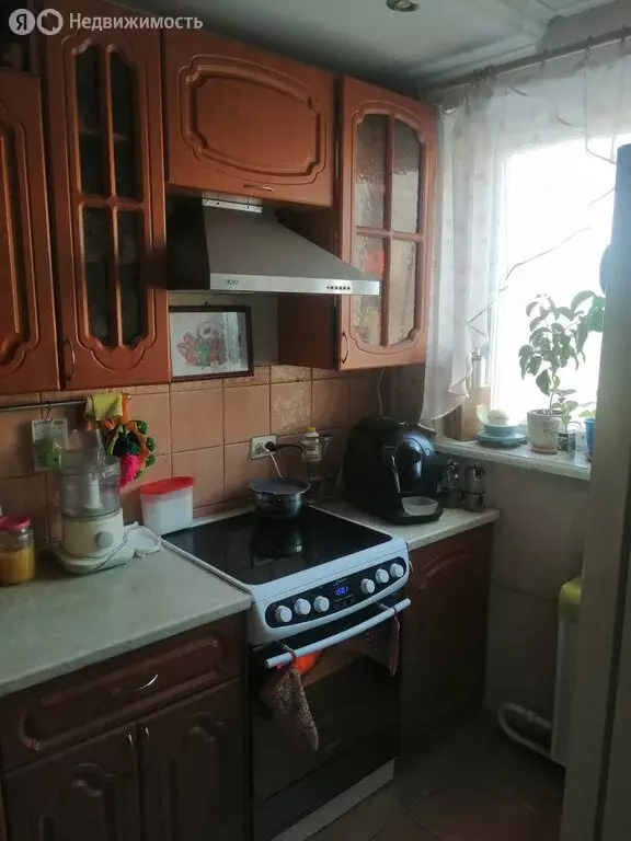 3-комнатная квартира: Тольятти, проспект Степана Разина, 27 (64 м) - Фото 1