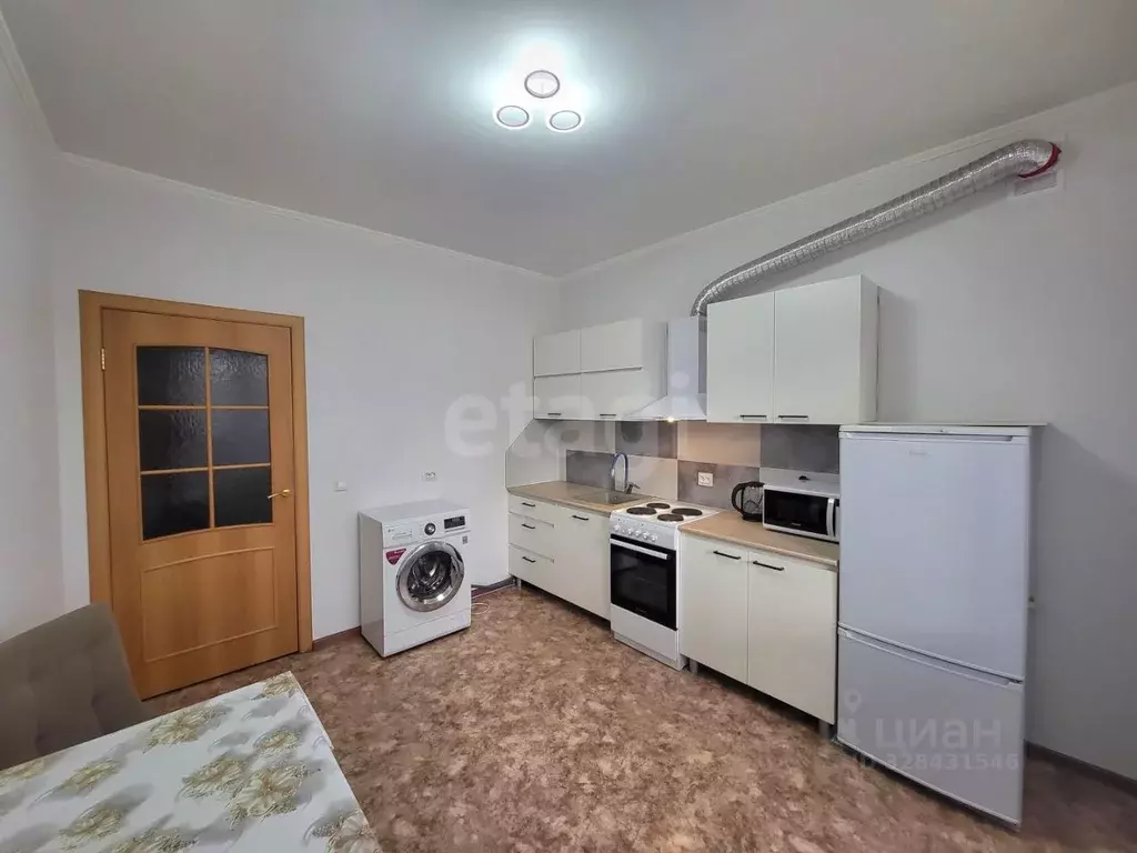 1-к кв. Тюменская область, Тюмень Амурская ул., 4 (40.5 м) - Фото 1