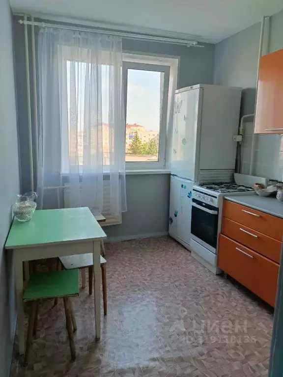 2-к кв. Башкортостан, Ишимбай ул. Докучаева, 14 (51.5 м) - Фото 0