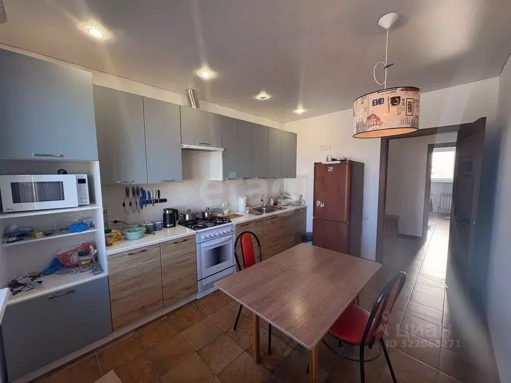 Дом в Белгородская область, Корочанский район, Бехтеевское с/пос, с. ... - Фото 1