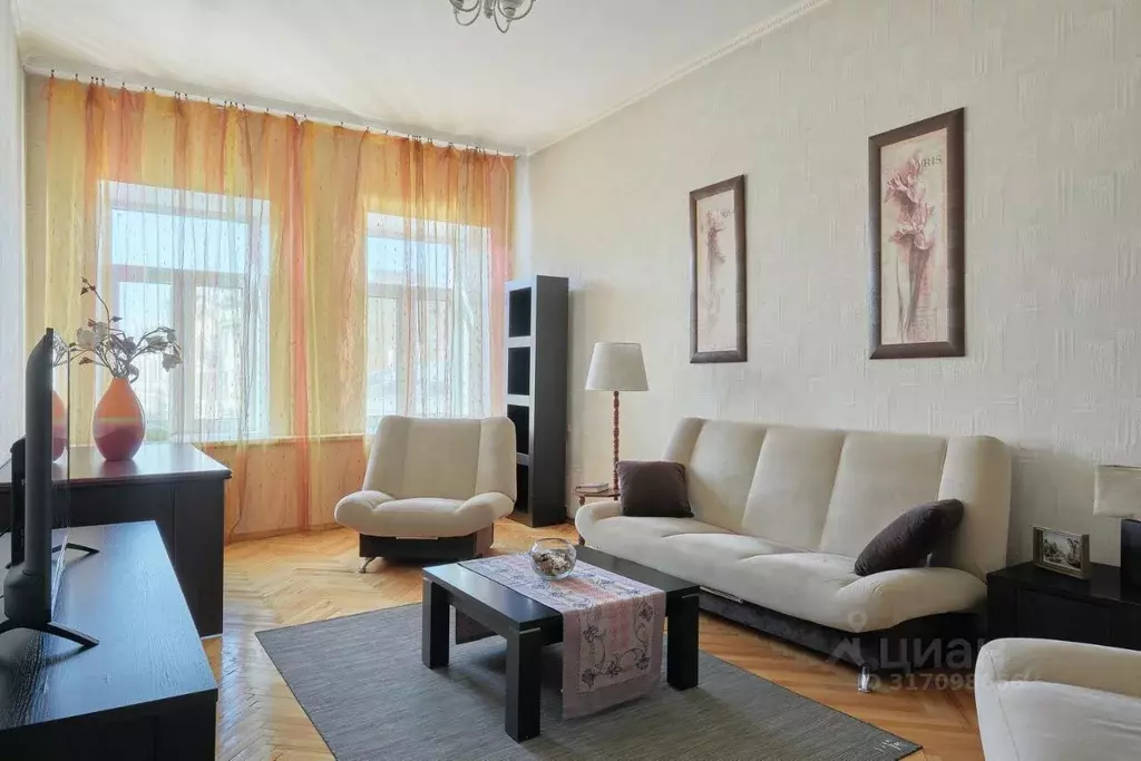 2-к кв. Санкт-Петербург ул. Радищева, 5-7 (60.0 м) - Фото 0