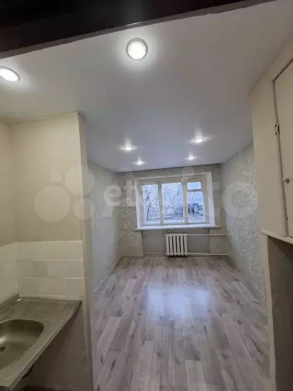 Комната 11 м в 1-к., 2/5 эт. - Фото 0