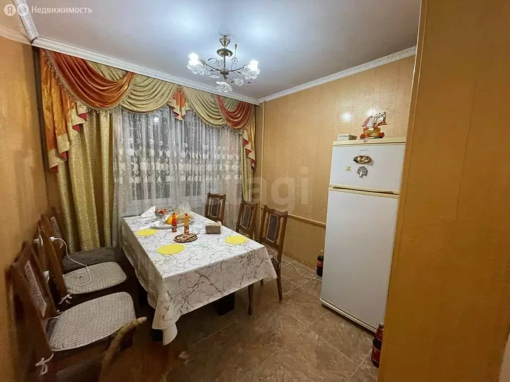 3-комнатная квартира: Владикавказ, улица Астана Кесаева, 4 (76 м) - Фото 1