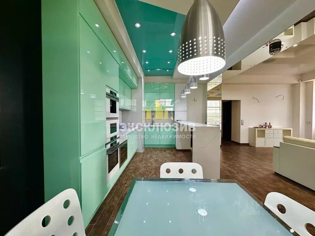 2-к кв. Ставропольский край, Ессентуки Новопятигорская ул., 1/2 (98.0 ... - Фото 1