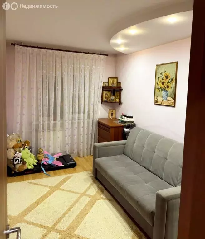 3-комнатная квартира: Волгоград, микрорайон Жилгородок, улица Гейне, ... - Фото 1