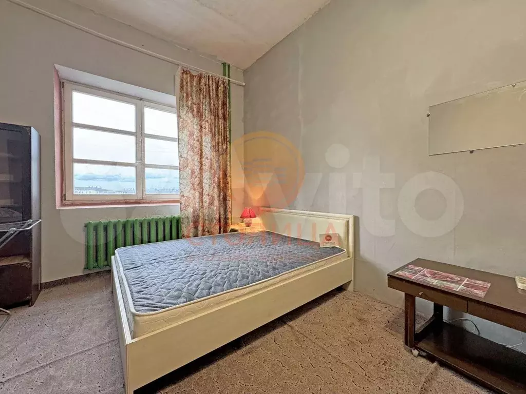 Комната 90 м в 6-к., 9/22 эт. - Фото 0