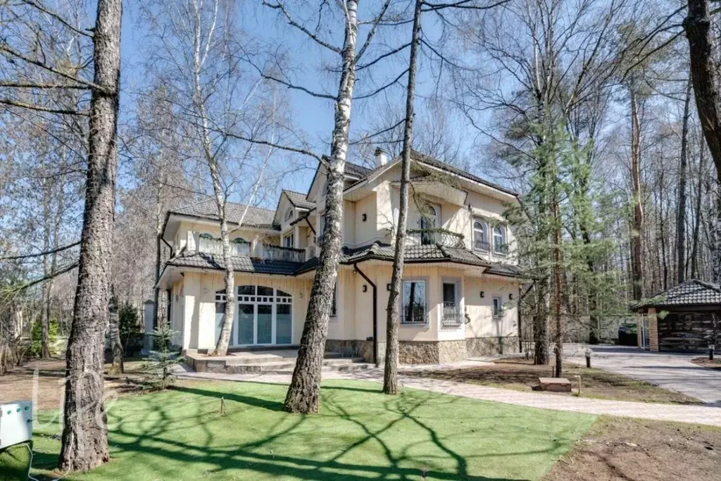 Коттедж в Московская область, Одинцовский городской округ, с. ... - Фото 1