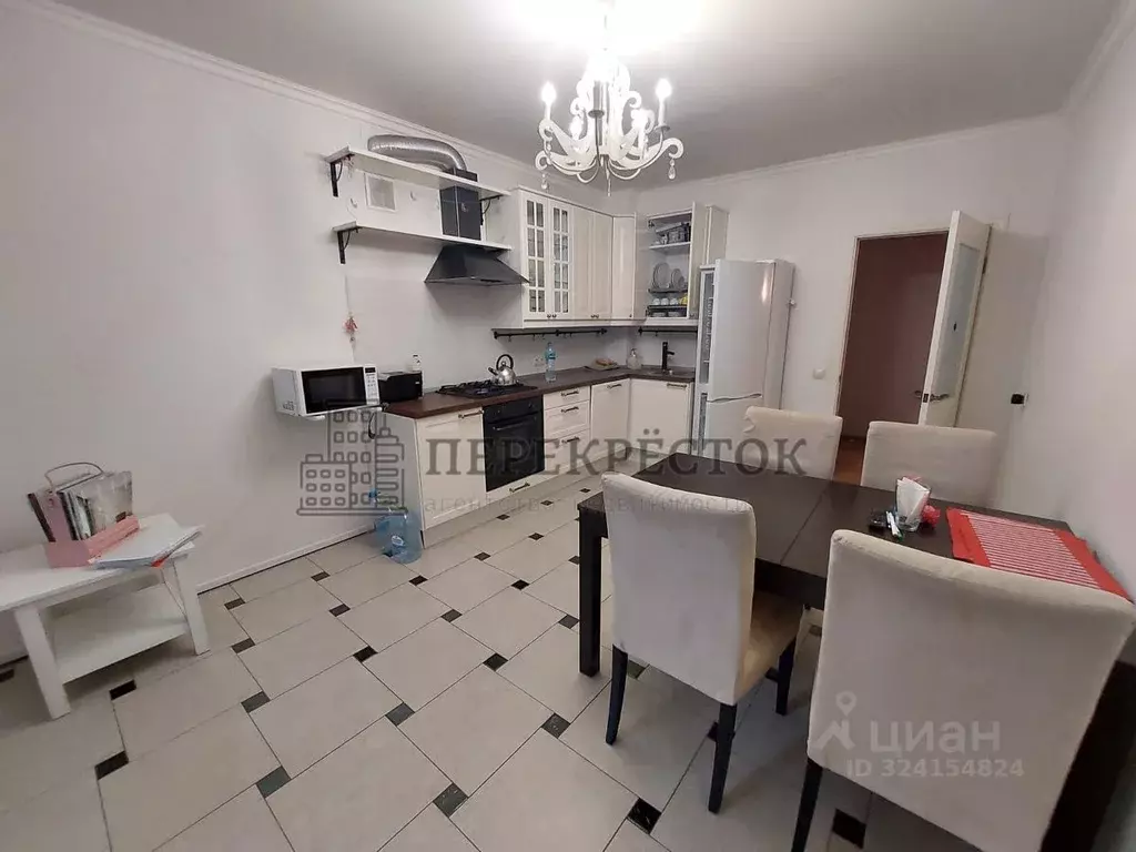 3-к кв. Калужская область, Калуга ул. Баумана, 5 (100.0 м) - Фото 1