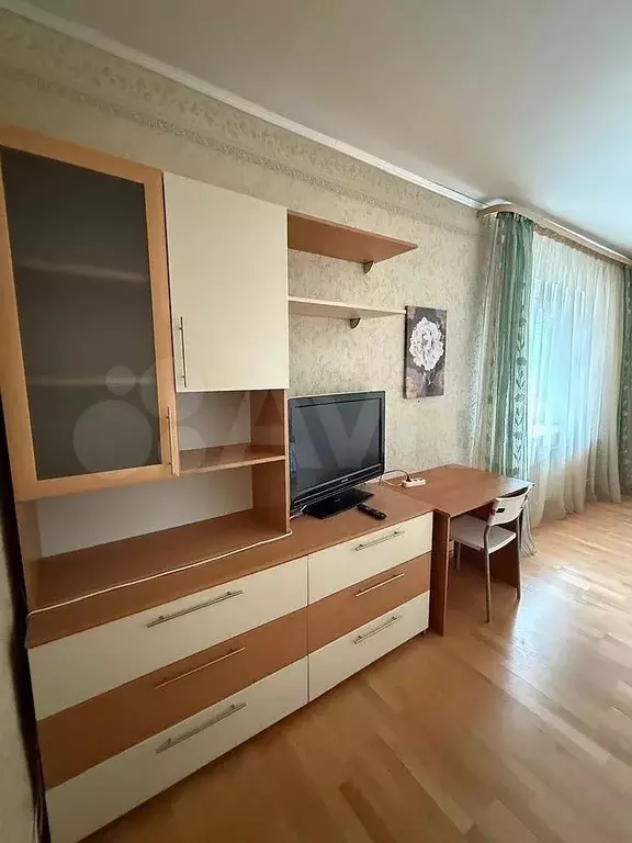 1-к. квартира, 42 м, 4/9 эт. - Фото 1